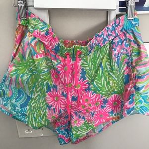 Lilly Pulitzer Run Around Shorts in Lovers Coral M